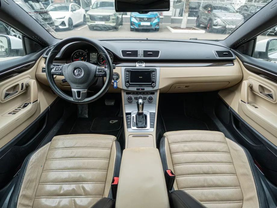Volkswagen Passat CC 2012