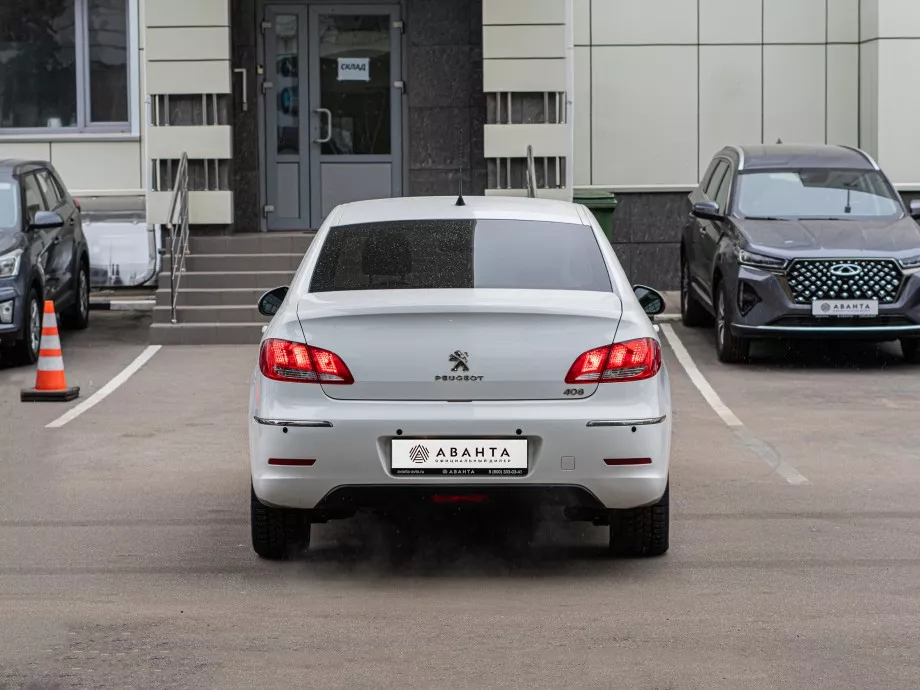 Peugeot 408 2012