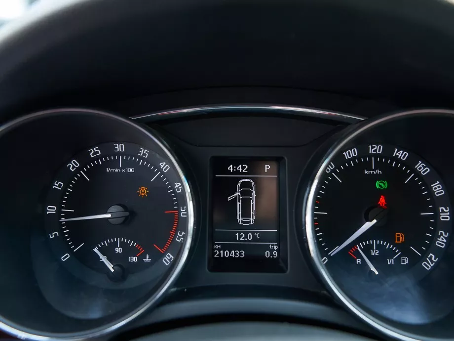 Skoda Superb 2012