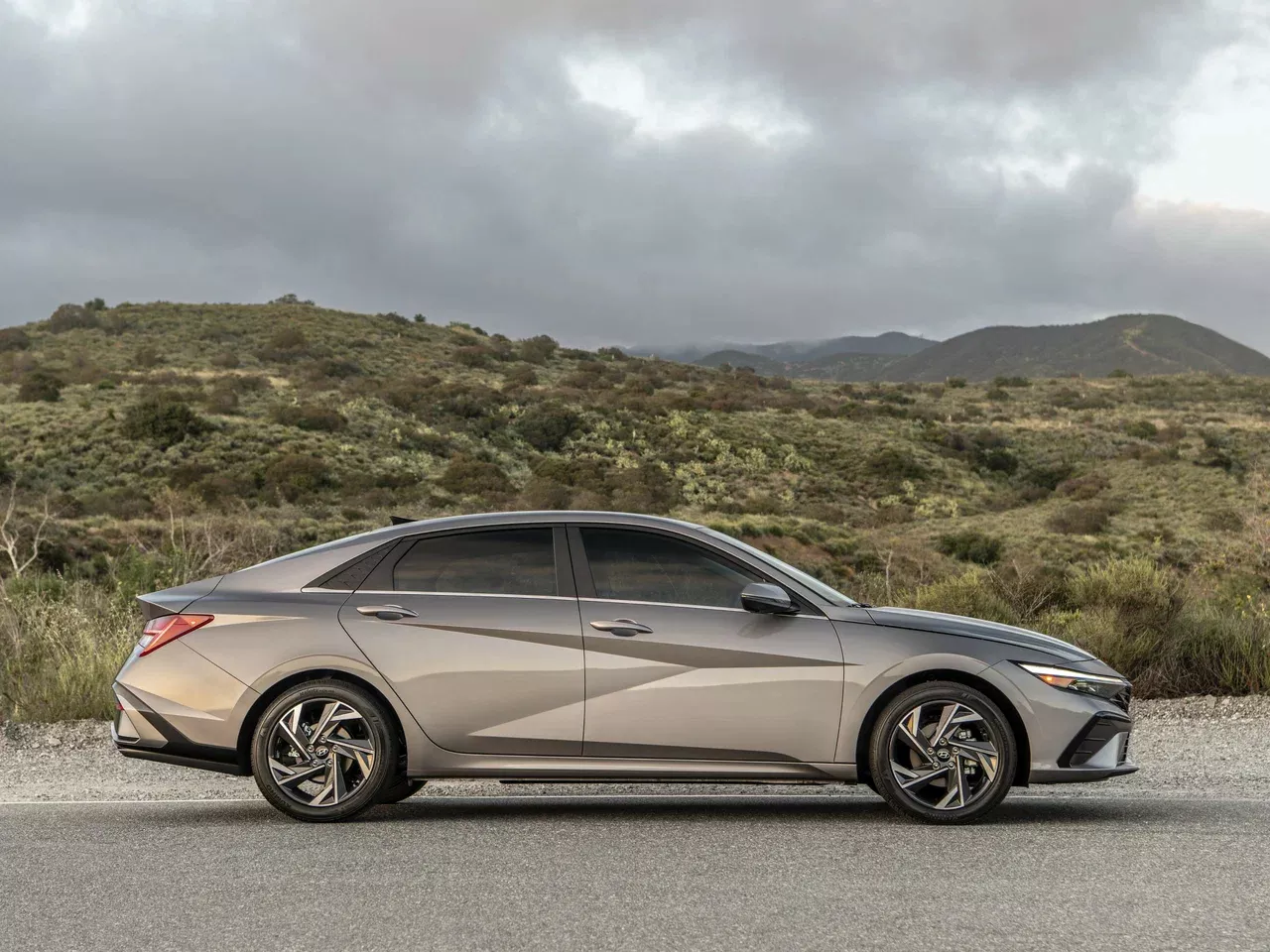 Hyundai Elantra NEW