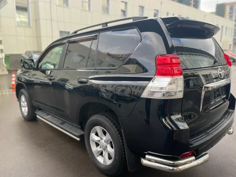 Toyota Land Cruiser Prado 2013