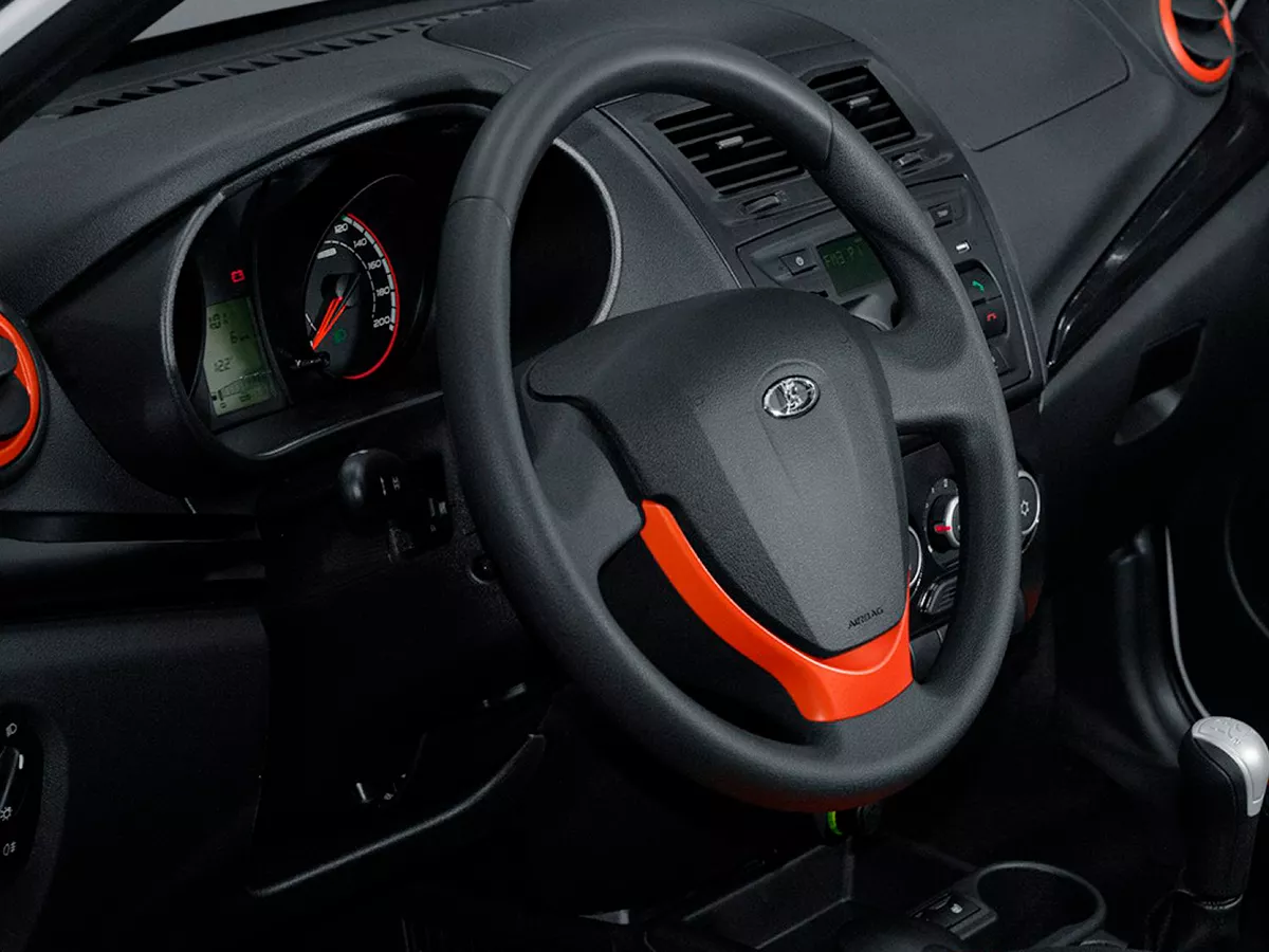 Lada Kalina Cross