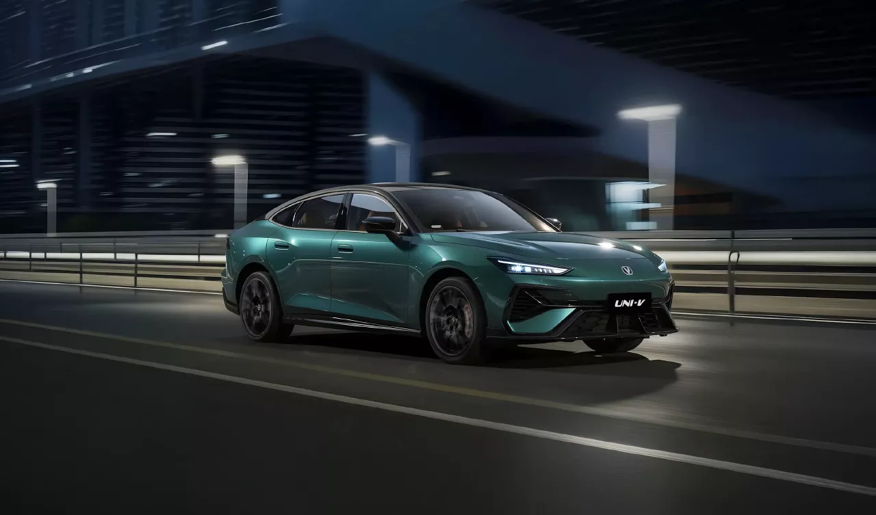 Changan UNI-V 2.0T теперь с новым двигателем