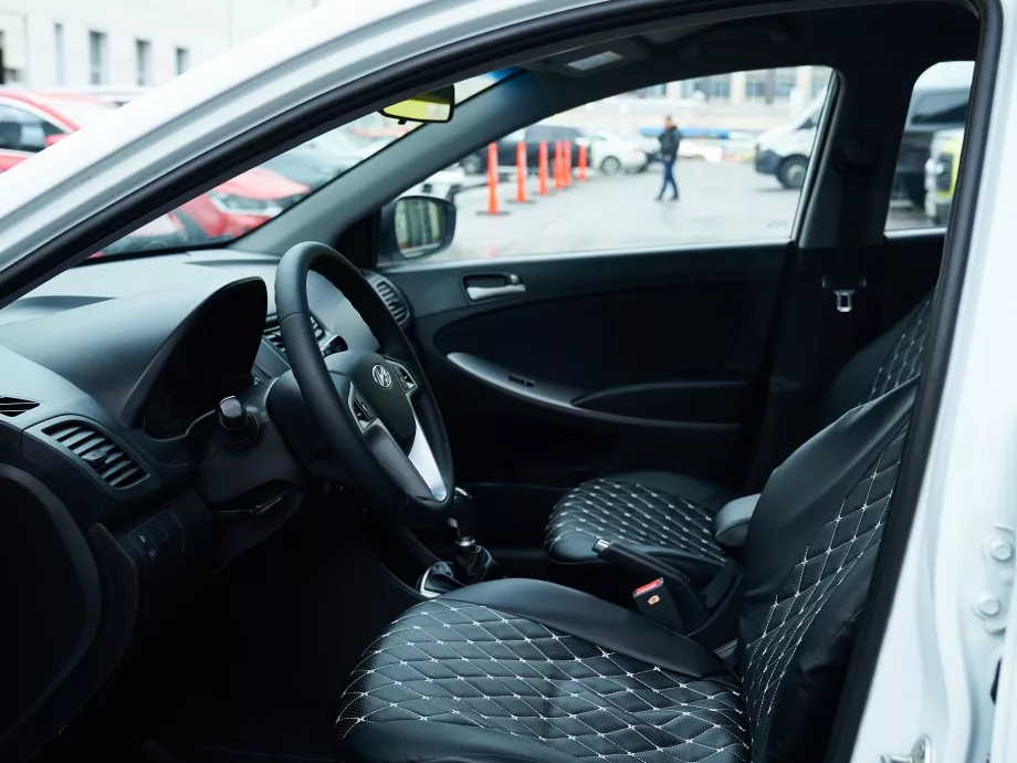 Hyundai Solaris 2014