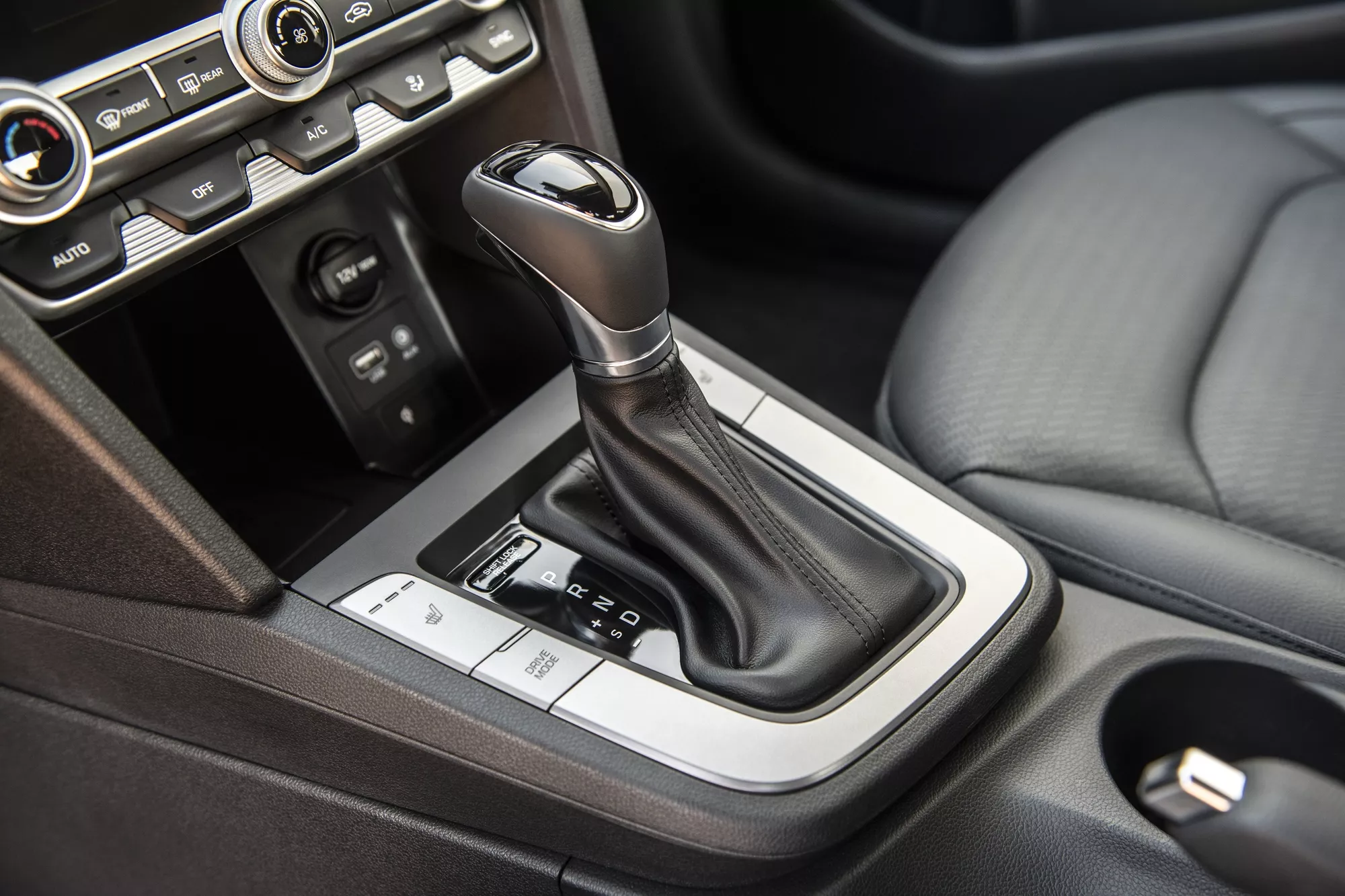 Hyundai Elantra 2019