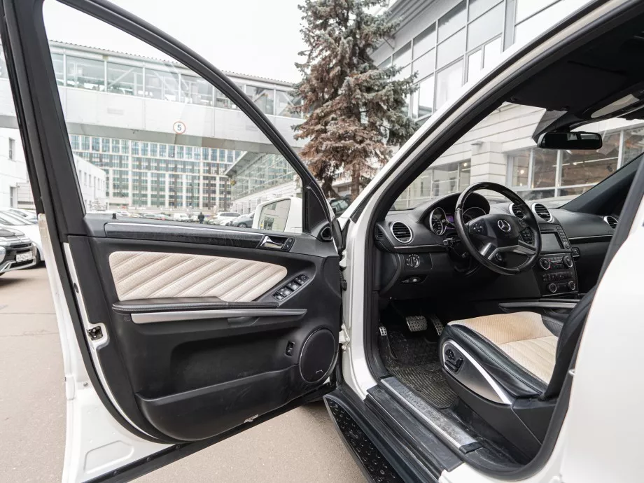 Mercedes-Benz GL-класс 2012