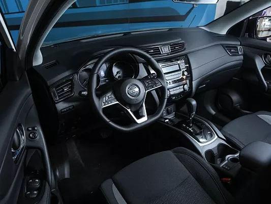 Nissan Qashqai  SE+ 2.0 CVT 144 л.c. 4x4 вар. бензин