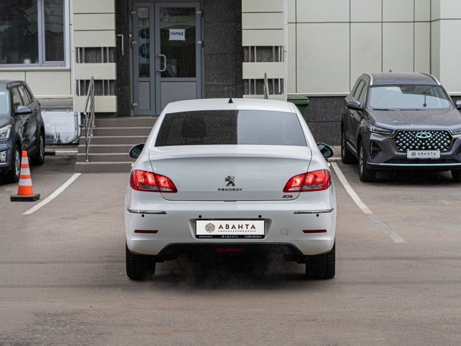 Peugeot 408 2012