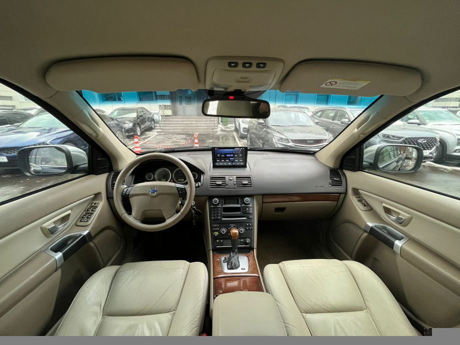 Volvo XC90 2011