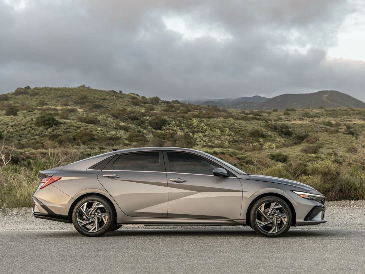 Hyundai Elantra NEW
