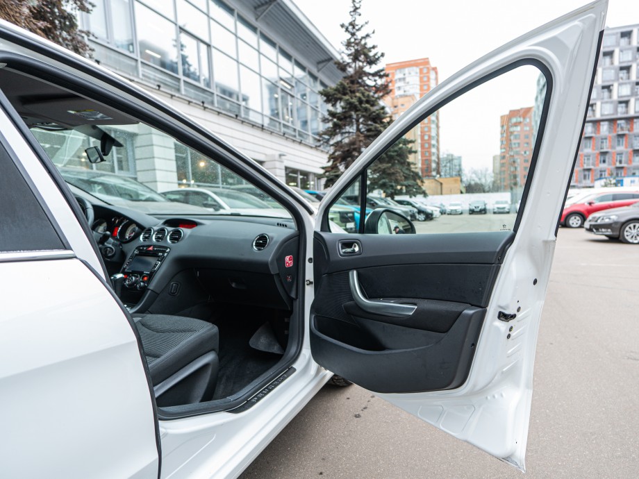 Peugeot 408 2012