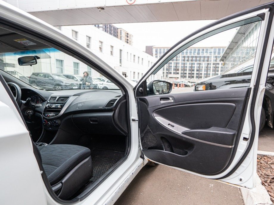 Hyundai Solaris 2015