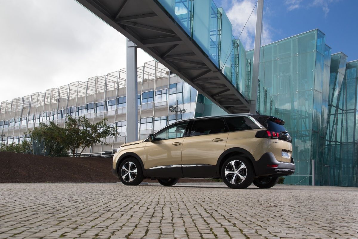 Peugeot 5008 2017