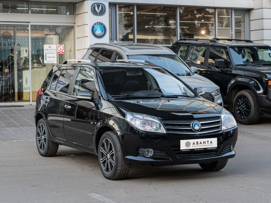 Geely MK Cross 2012