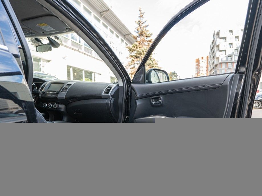 Citroen C-Crosser 2011