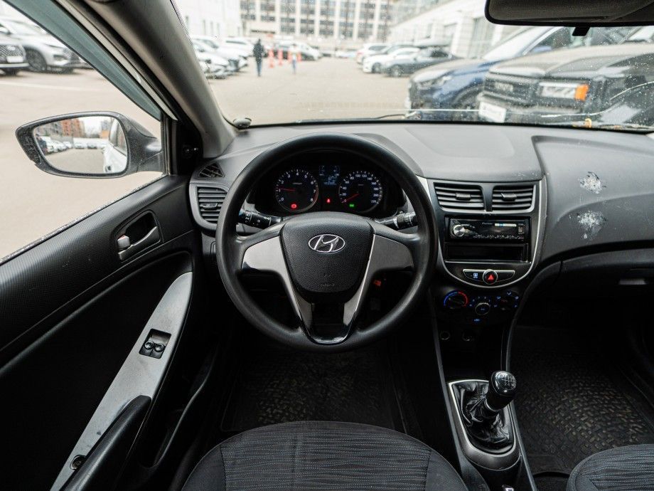 Hyundai Solaris 2015