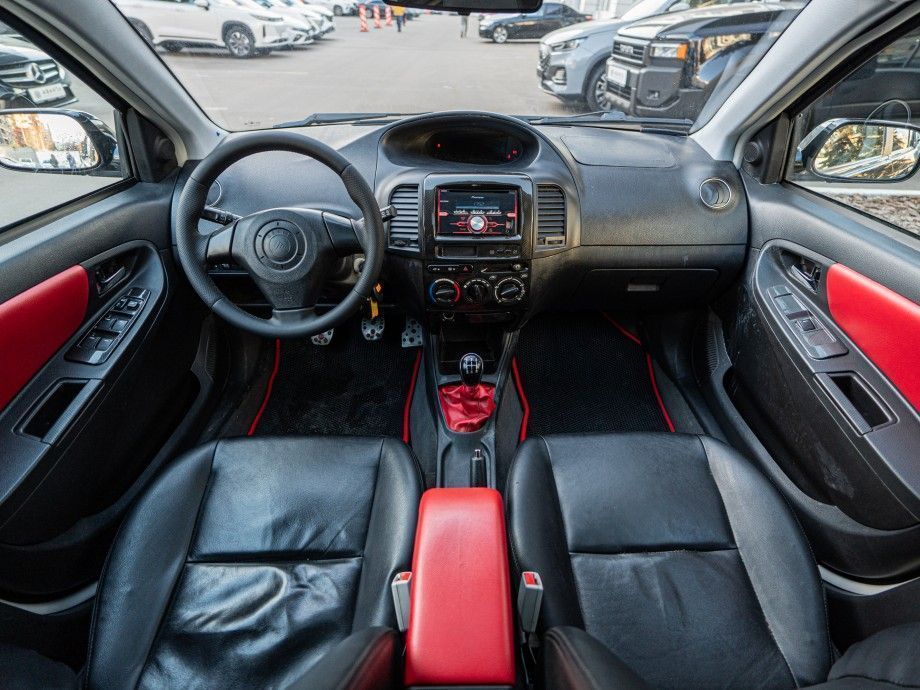 Geely MK Cross 2012