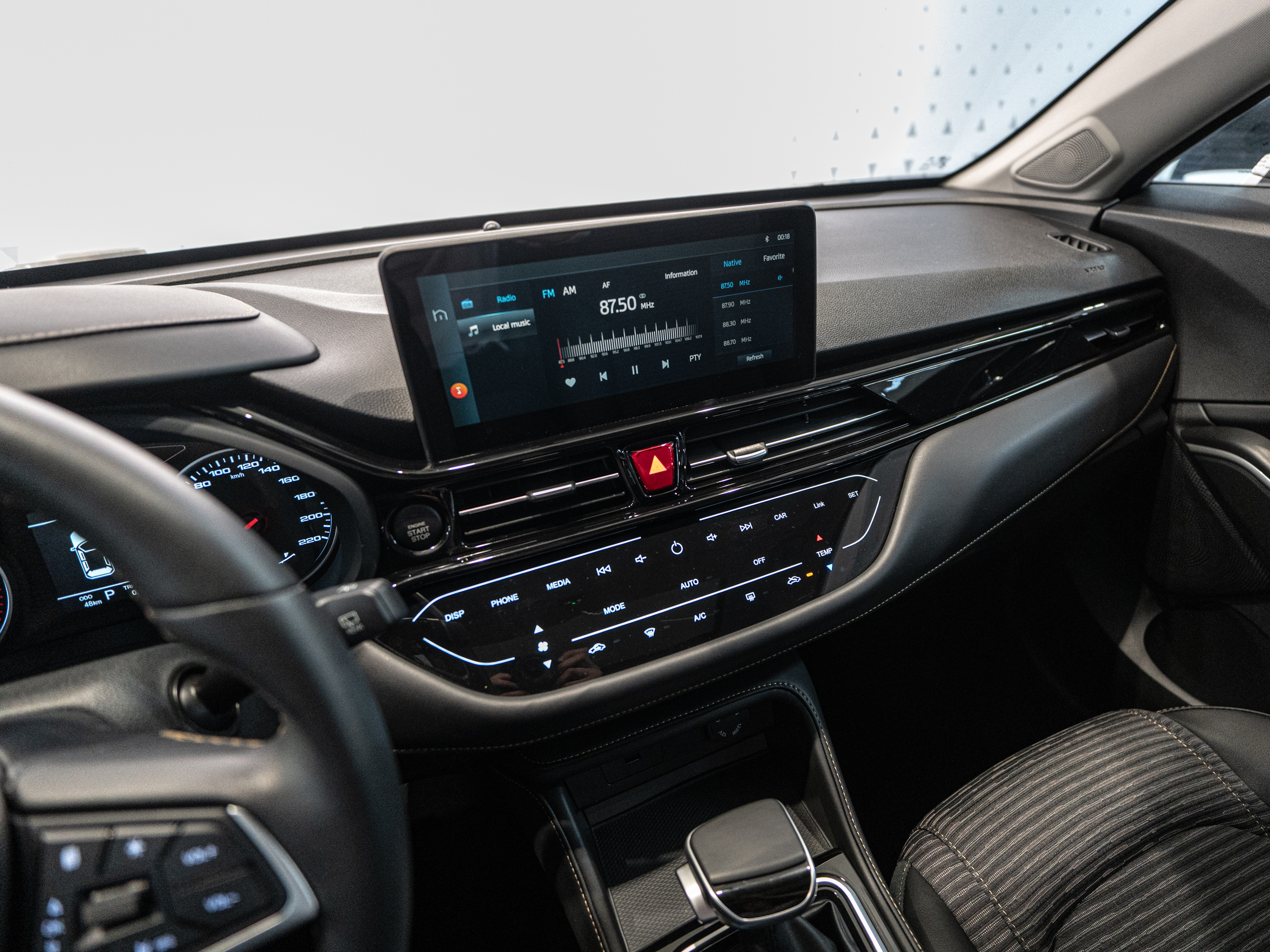 Москвич 3 Стандарт Плюс 1.5 CVT White
