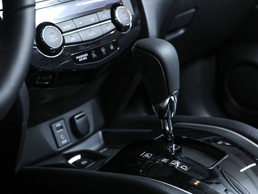 Nissan Qashqai  SE+ 2.0 CVT 144 л.c. 4x4 вар. бензин
