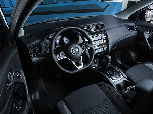 Nissan Qashqai  SE+ 2.0 CVT 144 л.c. 4x4 вар. бензин