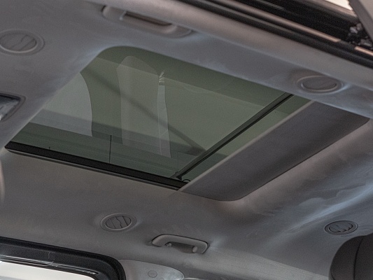 Hyundai Staria Premium 2.2d AT Black