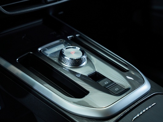 Haval Jolion NEW Premium 1.5 AMT Black 1