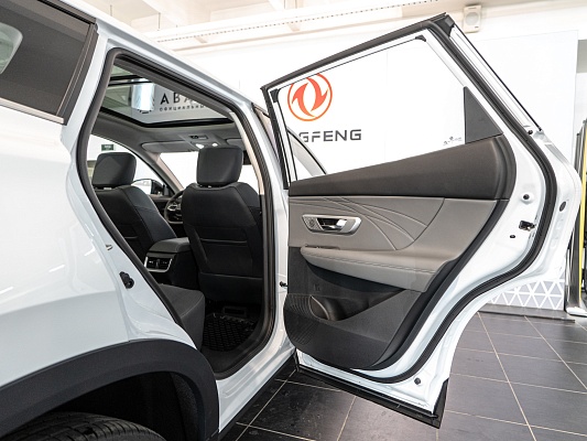 Dongfeng Huge Executive 1.5 AMT White 1497