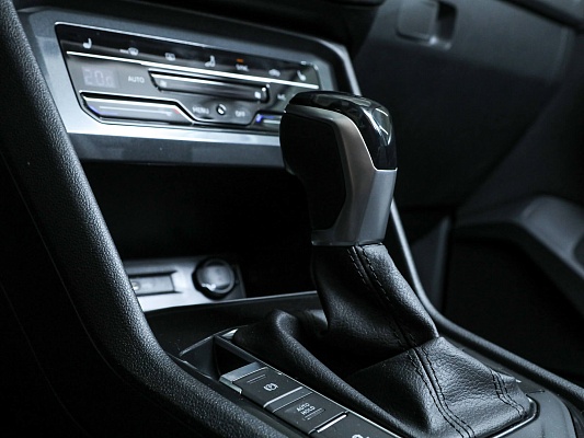 Volkswagen Tiguan Status 1.4 AMT 150 л.c. роб. бензин