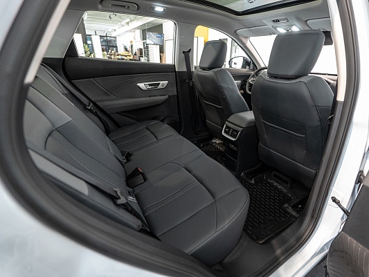 Dongfeng Huge Executive 1.5 AMT White 1497