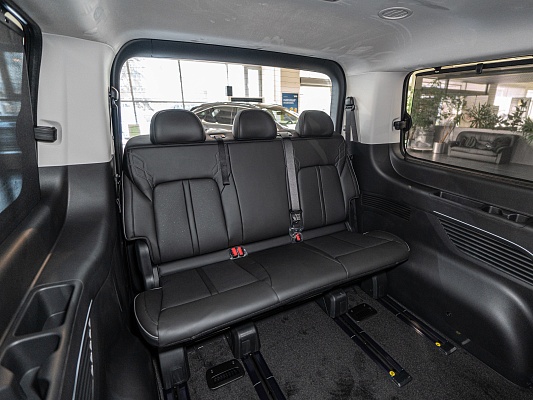 Hyundai Staria Premium 2.2d AT Black