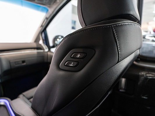 Hyundai Staria Premium 2.2d AT Black