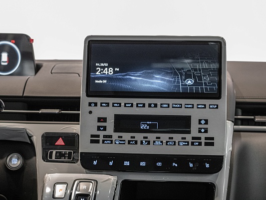 Hyundai Staria Premium 2.2d AT Black