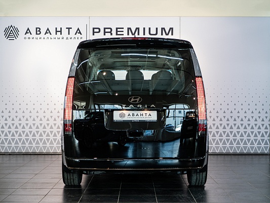 Hyundai Staria Premium 2.2d AT Black