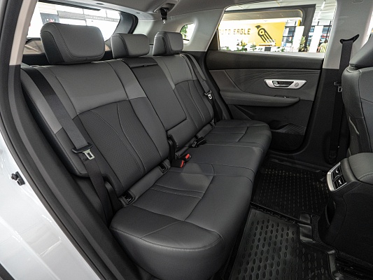 Dongfeng Huge Executive 1.5 AMT White 1497