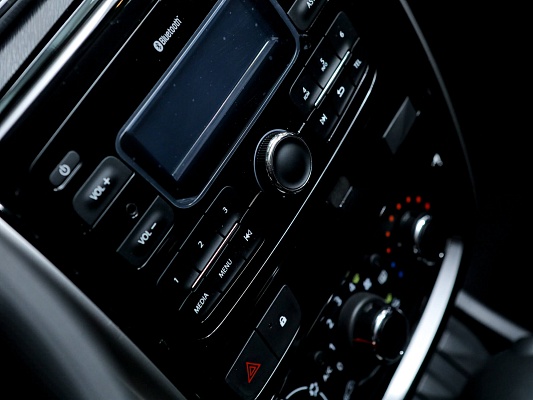 Nissan Terrano Comfort 1.6 MT 114 л.c. мех. бензин