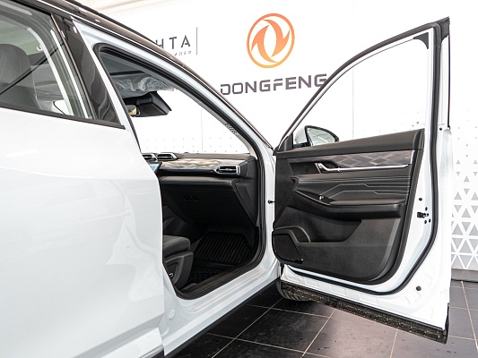 Dongfeng Mage Progressive 1.5 AMT White Black 5334