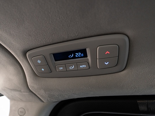 Hyundai Staria Premium 2.2d AT Black