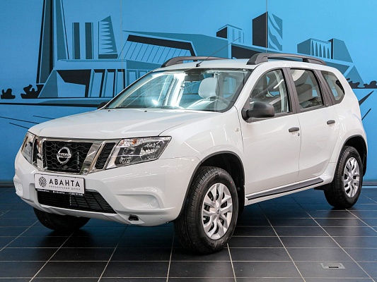 Nissan Terrano Comfort 1.6 MT 114 л.c. мех. бензин