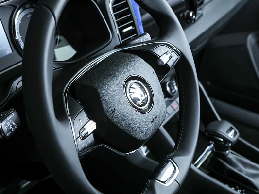 Skoda Karoq Active 1.4 AT 150 л.c. авт. бензин