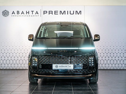 Hyundai Staria Premium 2.2d AT Black