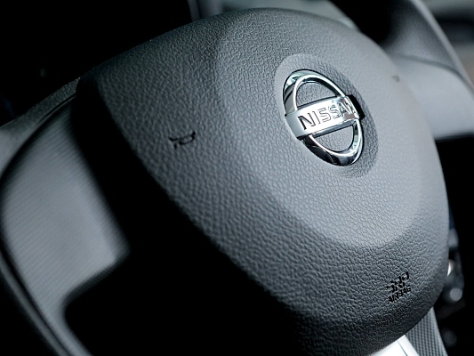Nissan Terrano Comfort 1.6 MT 114 л.c. мех. бензин
