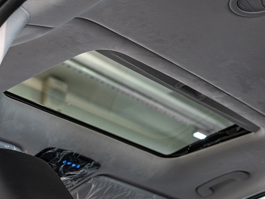 Hyundai Staria Premium 2.2d AT Black